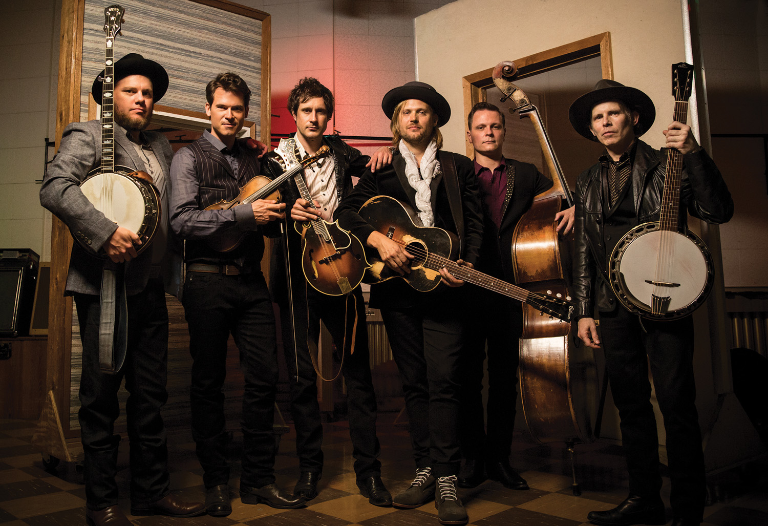 Old Crow Medicine Show Leans Into Its Lyrics on New LP <i>Volunteer</i>